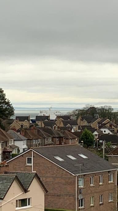 3 Bedroom Penthouse Apartment In Larne Exterior foto